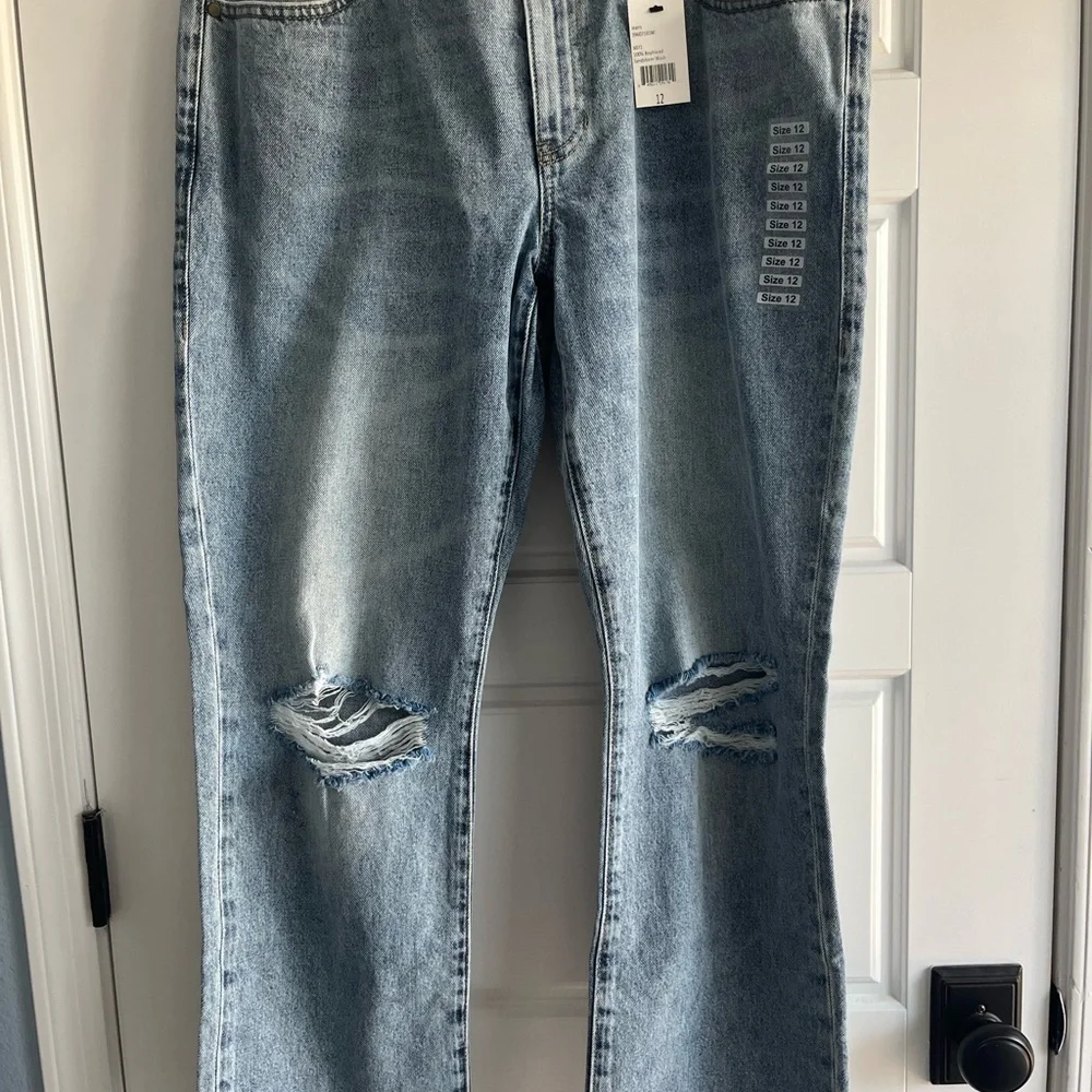 CAbi 100% Boyfriend Jean #6071 - Picture 5 of 10